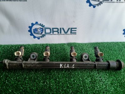 Рампа с форсунками Kia Cerato 2.0