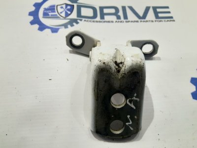 Петля двери Nissan Almera G15
