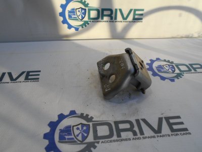 Петля двери Peugeot 307