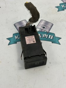 Кнопка обогрева заднего стекла Volkswagen Passat 1998 B5