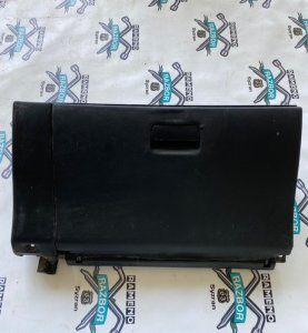 Бардачок Nissan Bluebird 1998 U14