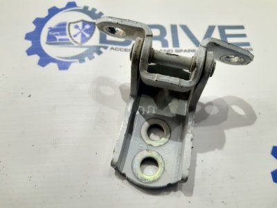 Петля двери Nissan Almera G15