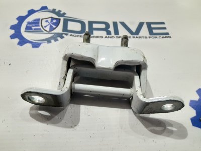 Петля двери Nissan Almera G15