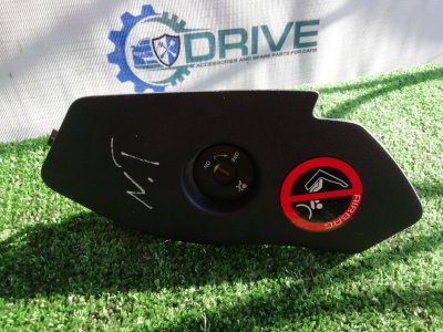 Выключатель airbag Nissan Tiida