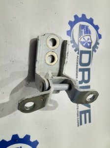 Петля двери Nissan Almera G15