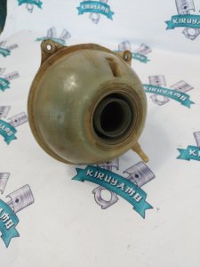 Бачок расширительный Volkswagen Passat B3