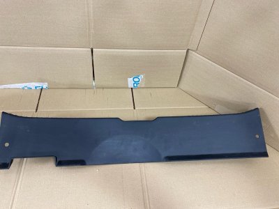 Обшивка двери багажника Mazda CX-7