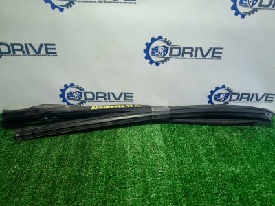 Уплотнитель стекла двери Nissan Almera G15