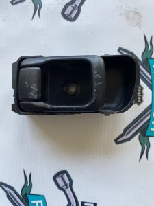 Ручка двери внутренняя Nissan Bluebird 1998 U14