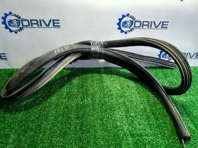 Уплотнитель проема двери Ford Focus 1