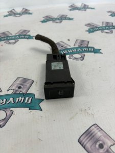 Кнопка обогрева заднего стекла Volkswagen Passat 1998 B5