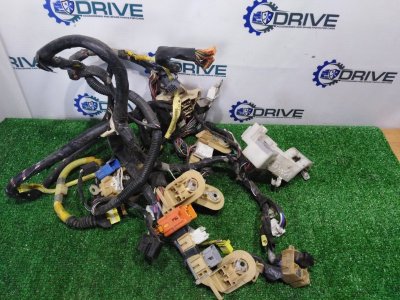 Коса (жгут) проводов панели Toyota Ipsum 1996 - 2001 SXM10