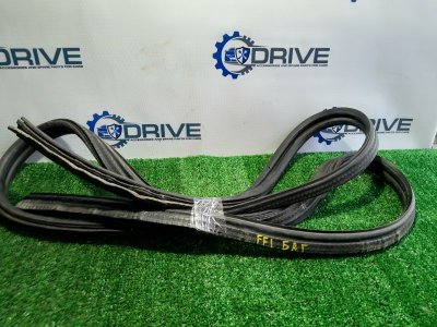 Уплотнитель багажника Ford Focus 1