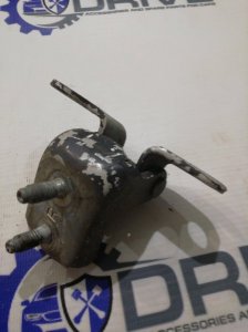 Петля двери Toyota Corona ST190
