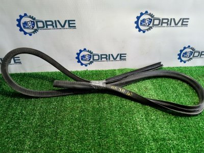 Уплотнитель проема двери Geely MK