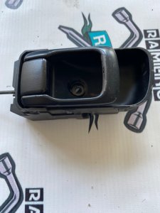 Ручка двери внутренняя Nissan Bluebird 1998 U14