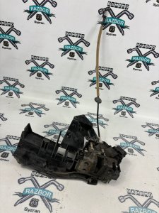 Замок боковой двери Ford FOCUS 2008 седан