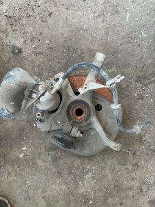 Кулак поворотный Volkswagen Golf