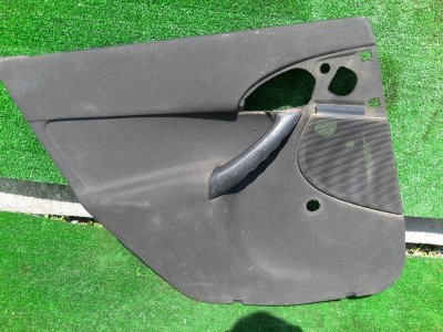 Обшивка двери Ford Focus 1