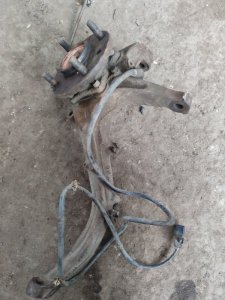 Кулак поворотный Mitsubishi Galant 2001 8