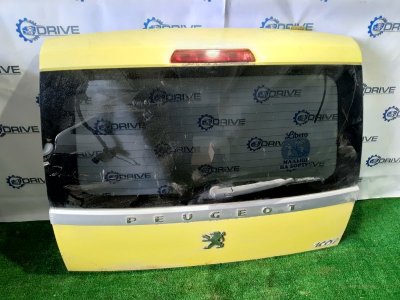 Дверь багажника Peugeot 1007