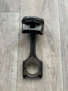 Поршень Peugeot 308 2008 308