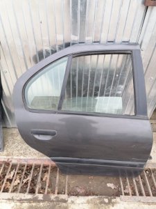 Дверь боковая Nissan Primera P10