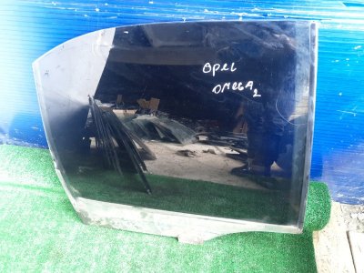 Стекло двери Opel Omega B