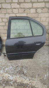 Дверь боковая Nissan Primera P10