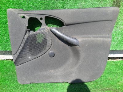 Обшивка двери Ford Focus 1