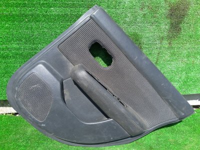 Обшивка двери Nissan Tiida