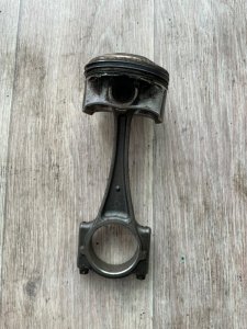 Поршень Mazda CX-7