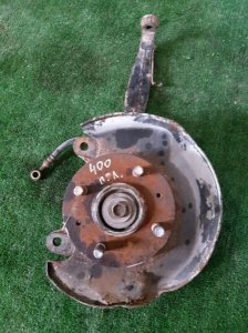 Кулак поворотный Rover 400