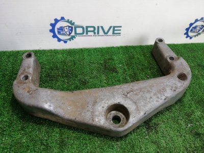Кронштейн опоры двс Saab 9-5