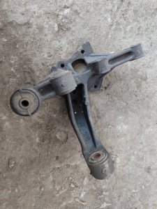 Кулак поворотный Toyota Camry ACV30