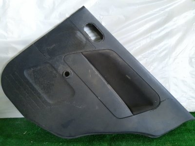 Обшивка двери Ford Fusion
