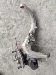 Кулак поворотный Mitsubishi Galant 2001 8