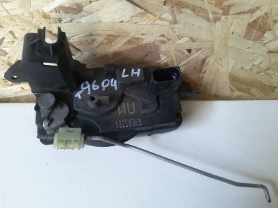 Замок двери Opel Astra H Zafira B