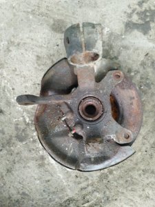 Кулак поворотный Rover 200