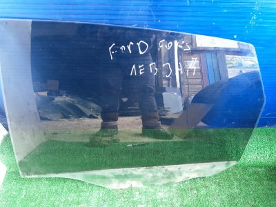 Стекло двери Ford Focus 1