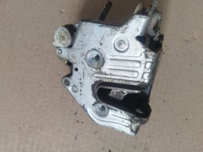 Замок боковой двери Mercedes-Benz 190 1992 W201