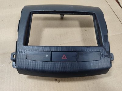 Рамка магнитолы Mitsubishi Outlander 2008 XL