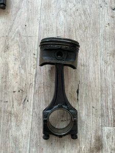 Поршень Opel Vectra B
