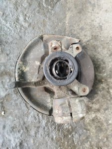 Кулак поворотный Rover 200