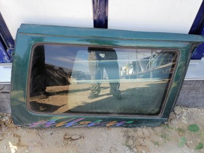 Стекло боковое Volkswagen T4
