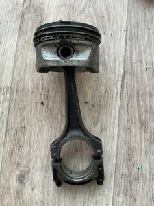 Поршень Opel Vectra B