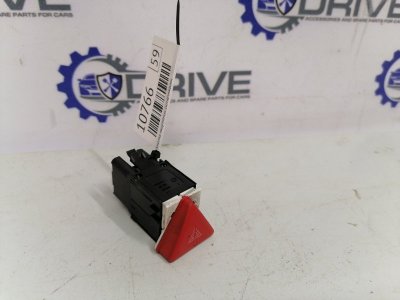 Кнопка аварийной сигнализации Volkswagen Golf, Jetta 5