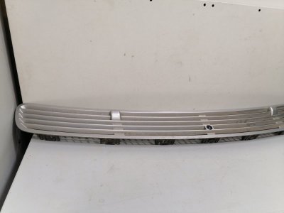 Решетка в капот Mercedes W211