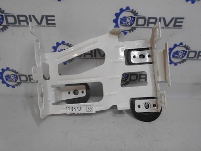 Кронштейн Ford Focus 3 CB8