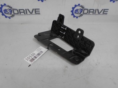 Кронштейн Ford Focus 3 CB8